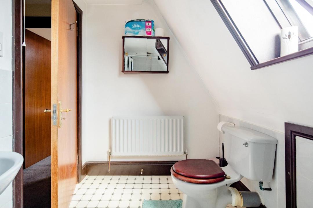 Spacious Room 2 Mins From Station London Eksteriør billede